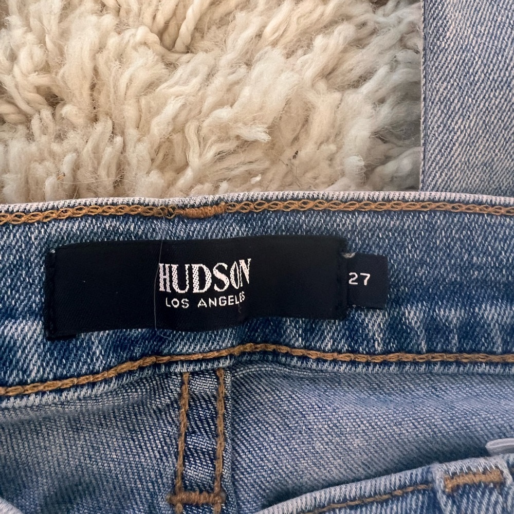 💎- Hudson mid-rise straight leg jean